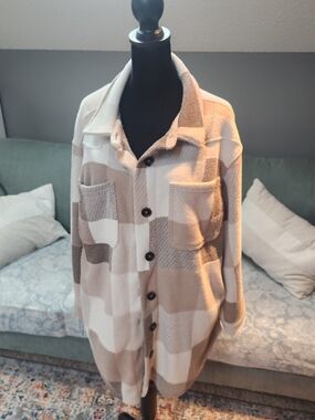 Maurice's Plaid Button-Front Shacket Jacket - Cream & Tan Size Medium